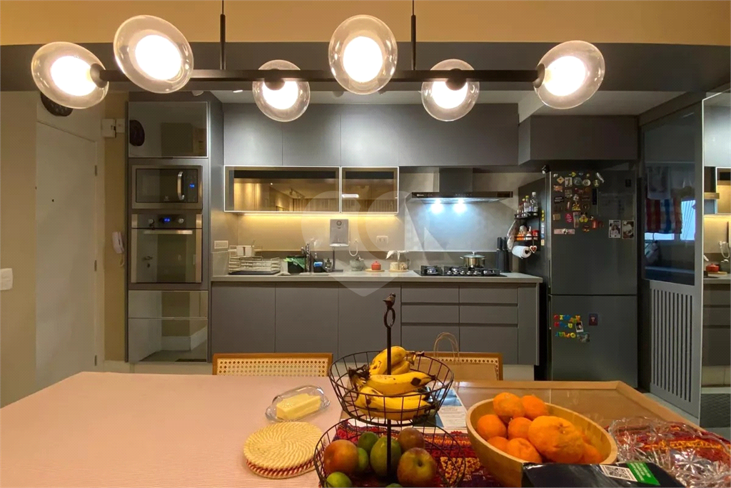 Apartamento 3 dormitórios,  sendo 1 suíte e 2 vagas de garagem Pompeia 