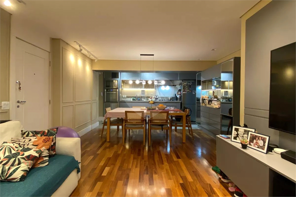 Apartamento 3 dormitórios,  sendo 1 suíte e 2 vagas de garagem Pompeia 