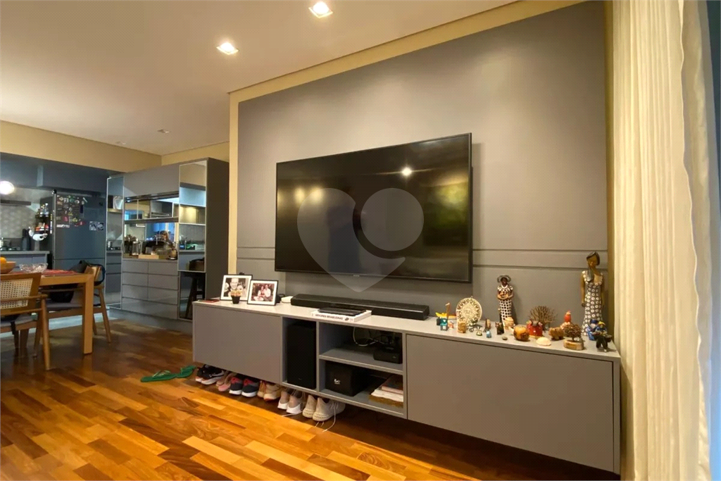 Apartamento 3 dormitórios,  sendo 1 suíte e 2 vagas de garagem Pompeia 