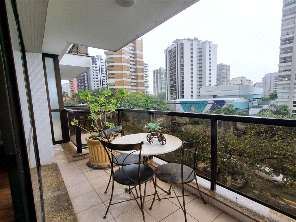 apartamento com 3 quartos e 3 vagas na Voluntarios da Patria