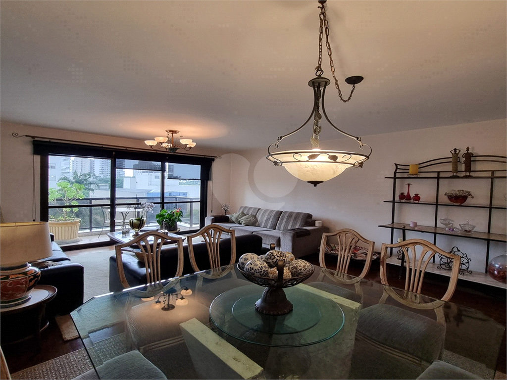 apartamento com 3 quartos e 3 vagas na Voluntarios da Patria