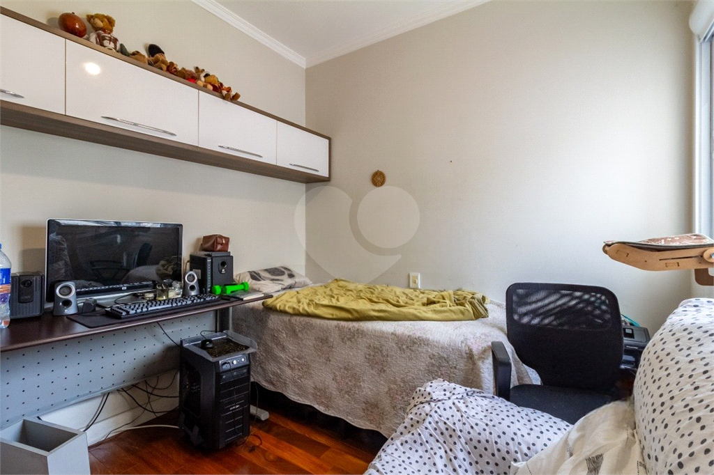 Apartamento em Santa Cecilia 2 dormitórios, sendo 1 suíte e 2 vagas de garagem  