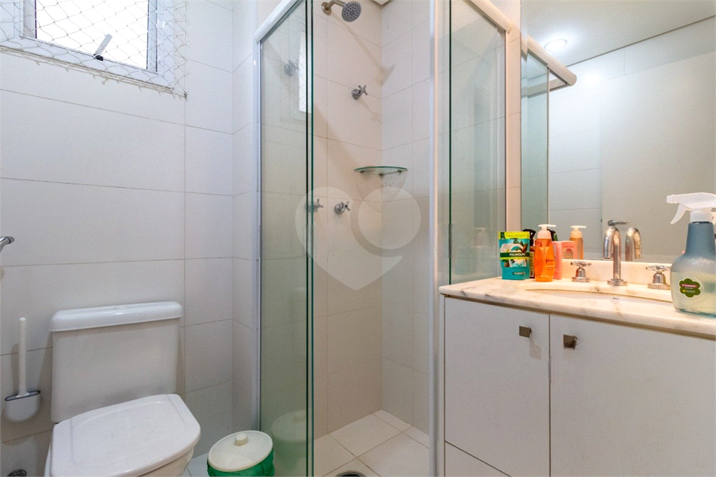 Apartamento em Santa Cecilia 2 dormitórios, sendo 1 suíte e 2 vagas de garagem  