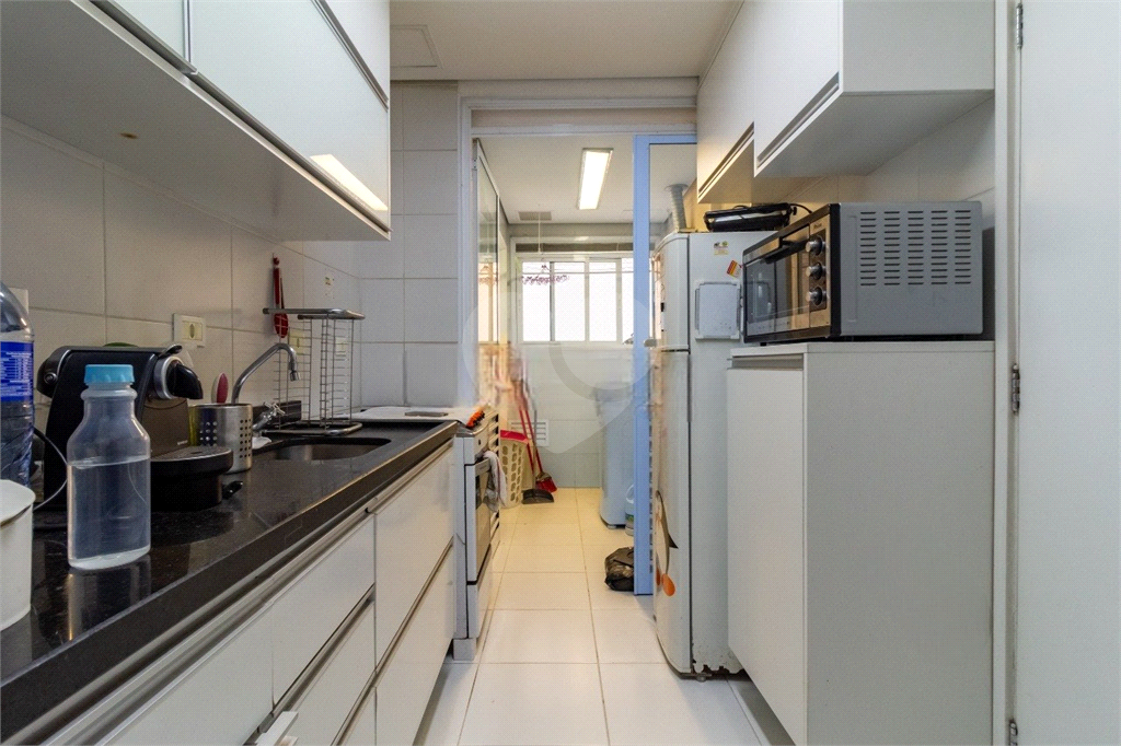 Apartamento em Santa Cecilia 2 dormitórios, sendo 1 suíte e 2 vagas de garagem  