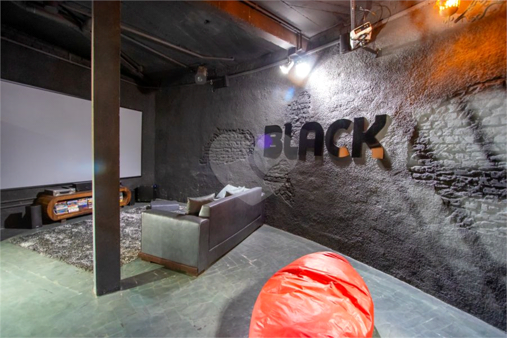 Casa alto padrão à venda | 1.490 m² | 4 suítes | 20 vagas em Serra Negra/SP!