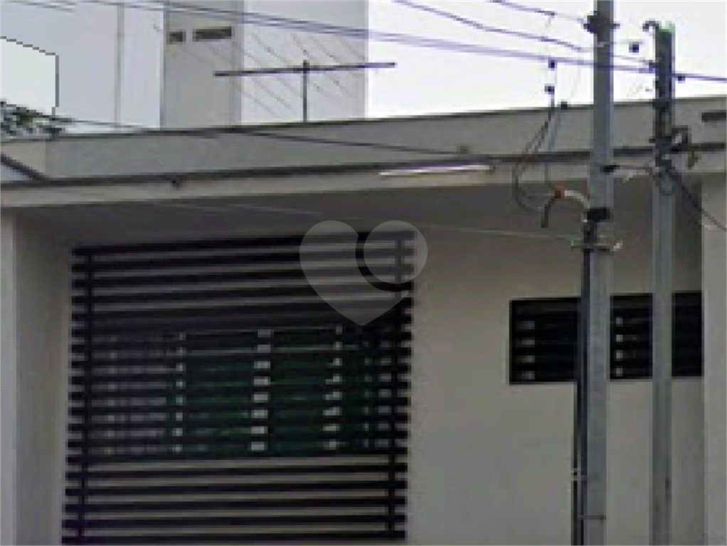 Sobrado Comercial com 2 vagas