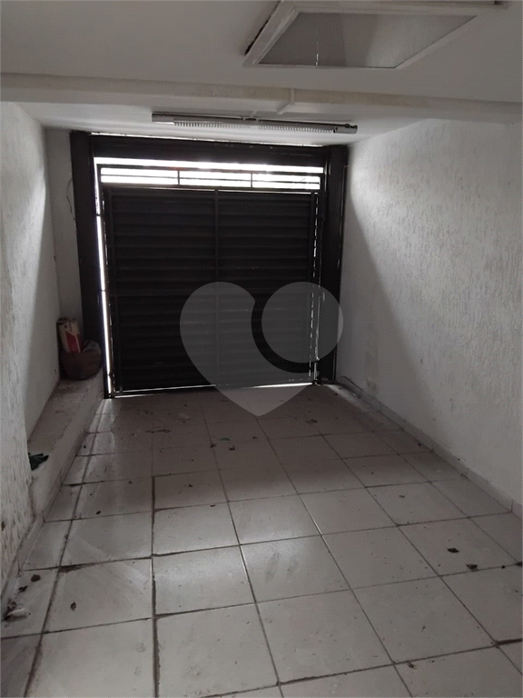 Sobrado Comercial com 2 vagas