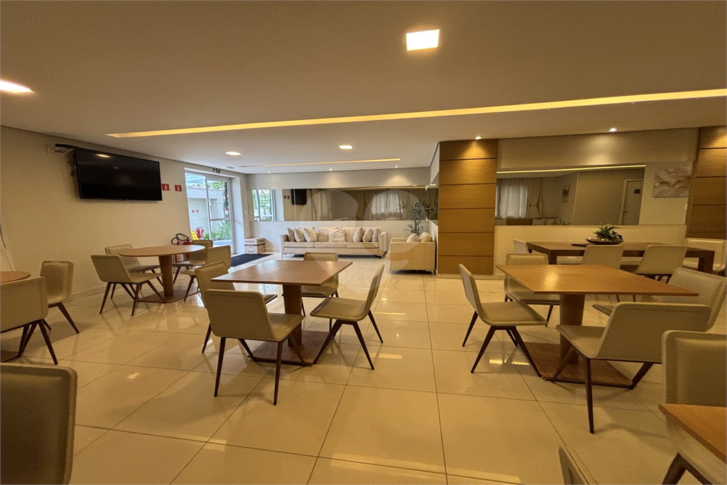 Apartamento em Santana, 2 dormitórios e 2 vagas com deposito