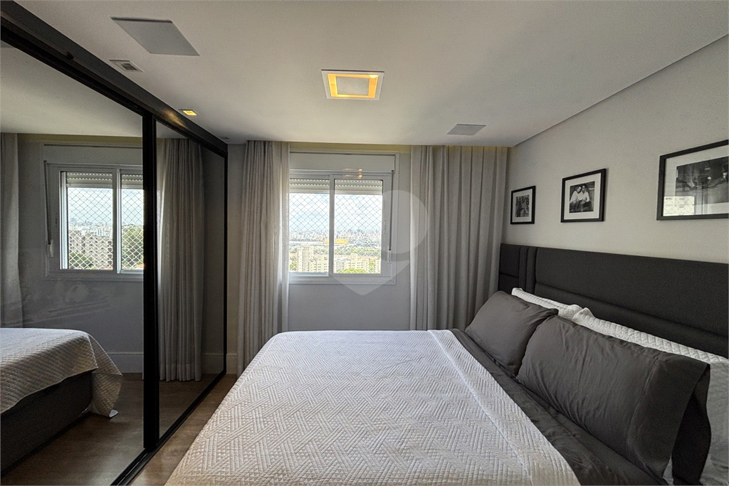 Apartamento em Santana, 2 dormitórios e 2 vagas com deposito