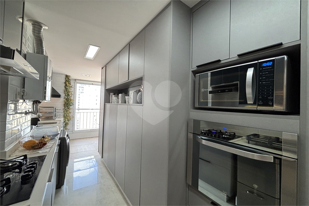 Apartamento em Santana, 2 dormitórios e 2 vagas com deposito