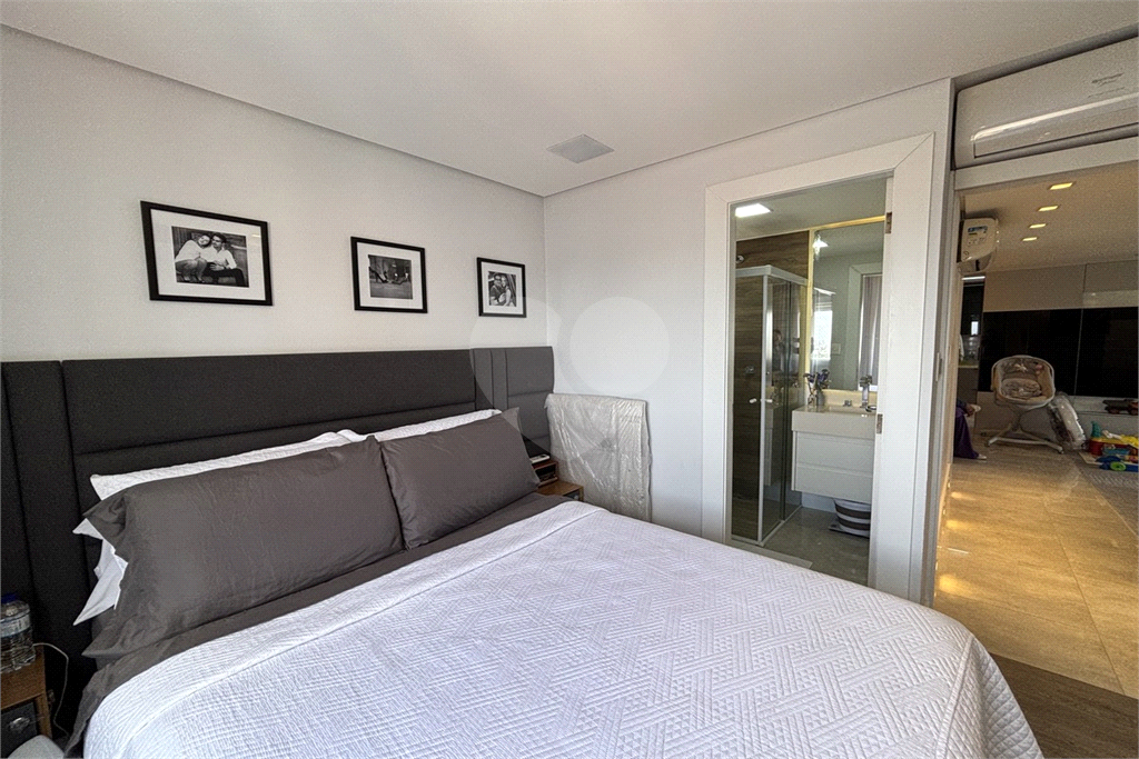 Apartamento em Santana, 2 dormitórios e 2 vagas com deposito