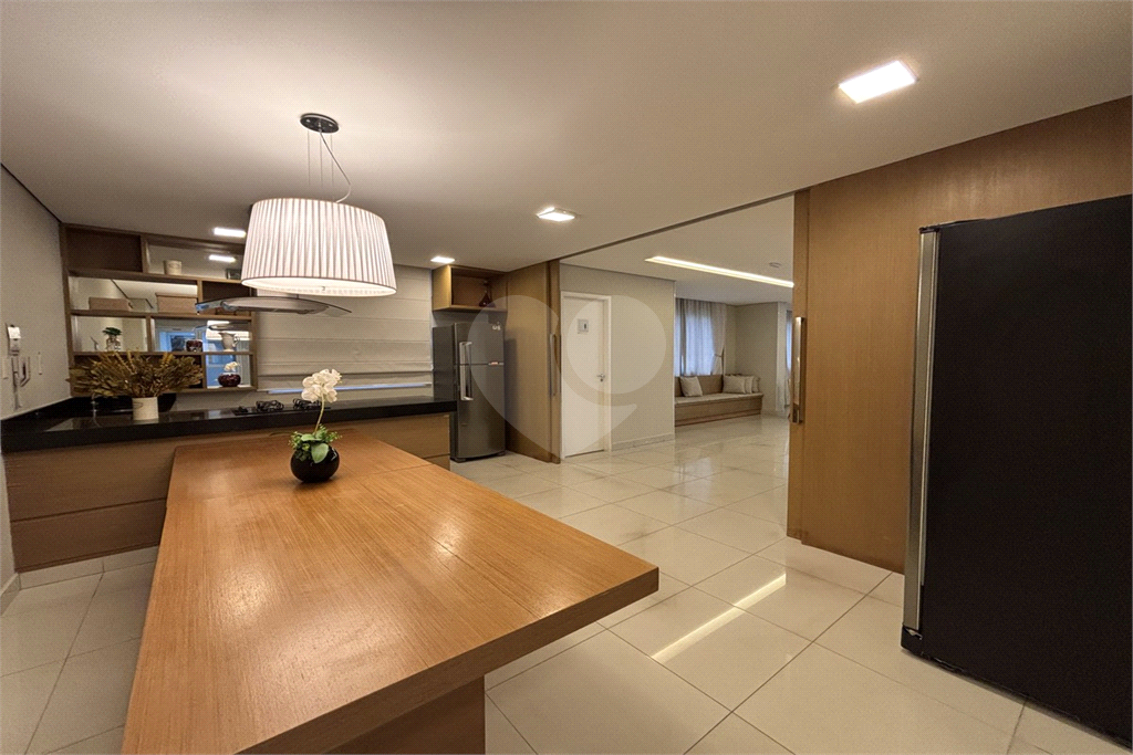 Apartamento em Santana, 2 dormitórios e 2 vagas com deposito