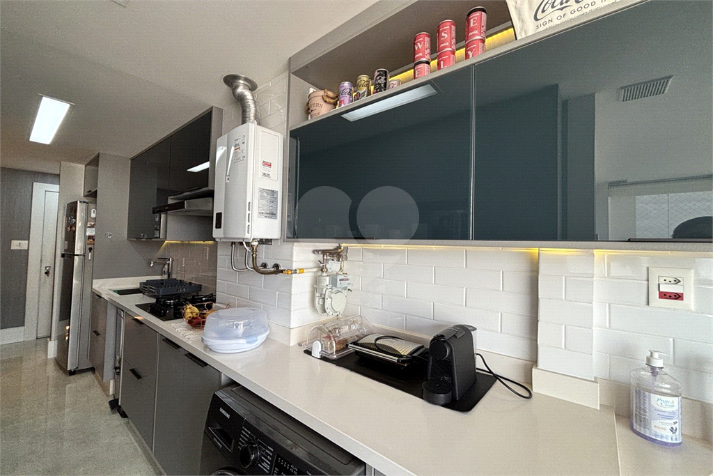 Apartamento em Santana, 2 dormitórios e 2 vagas com deposito