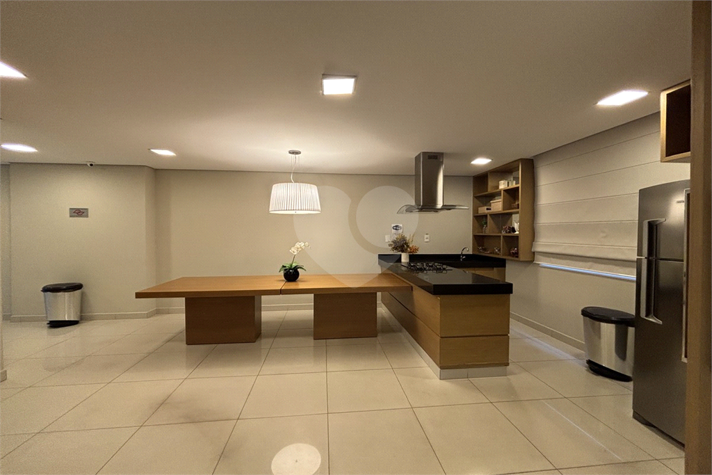 Apartamento em Santana, 2 dormitórios e 2 vagas com deposito