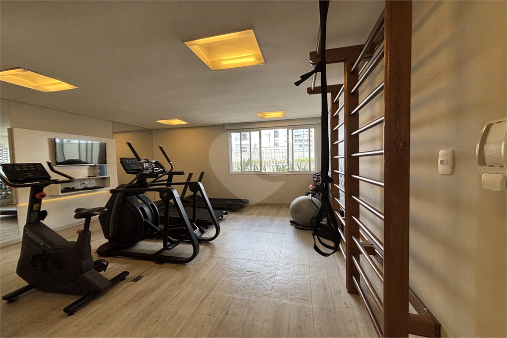 Apartamento em Santana, 2 dormitórios e 2 vagas com deposito