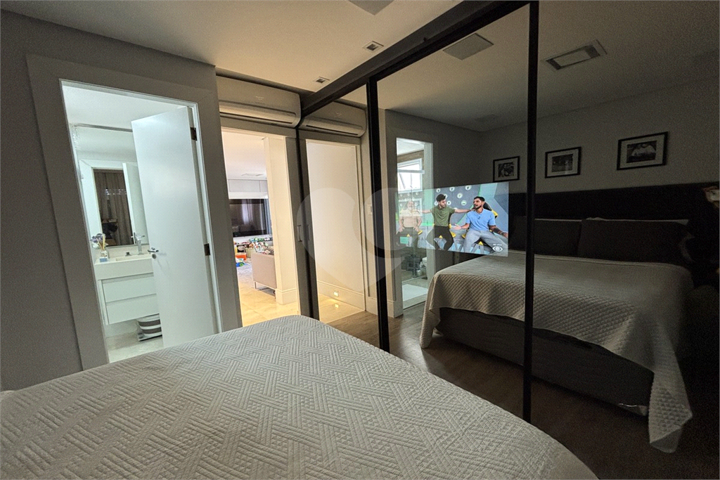 Apartamento em Santana, 2 dormitórios e 2 vagas com deposito