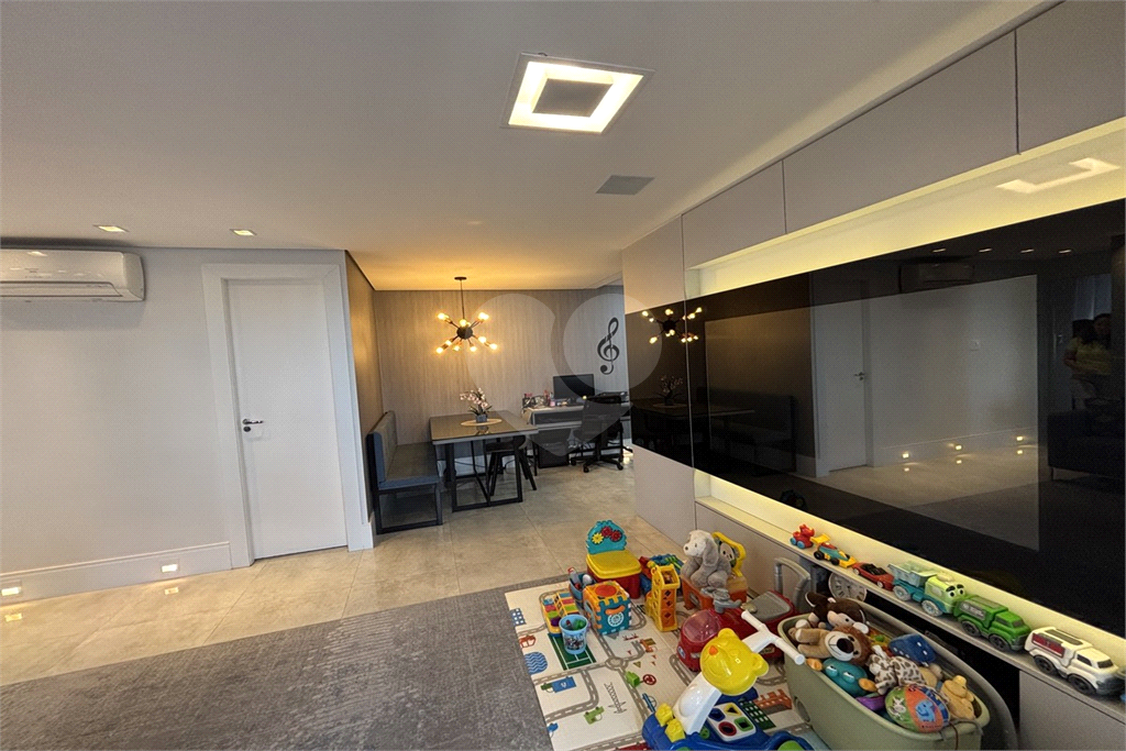 Apartamento em Santana, 2 dormitórios e 2 vagas com deposito