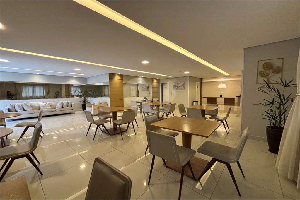 Apartamento em Santana, 2 dormitórios e 2 vagas com deposito