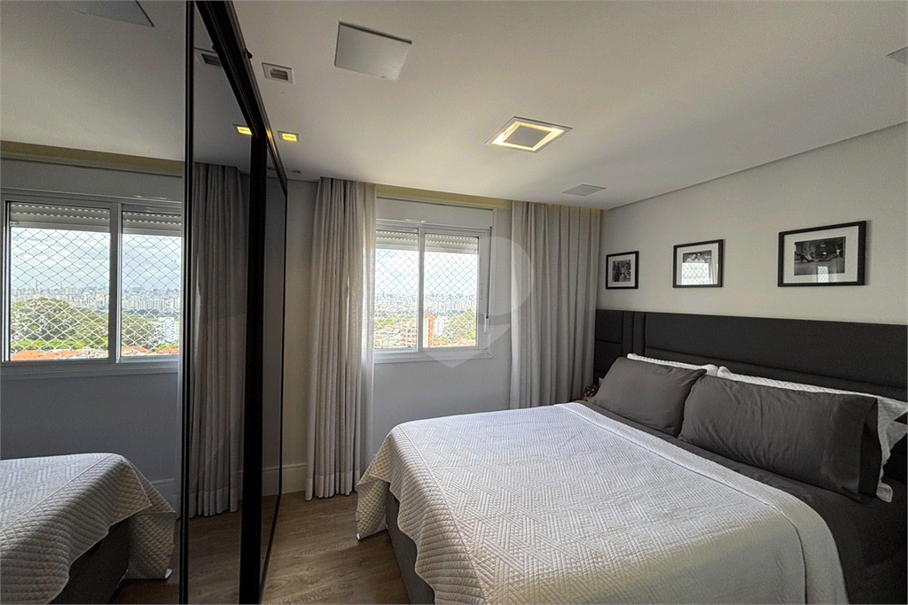 Apartamento em Santana, 2 dormitórios e 2 vagas com deposito