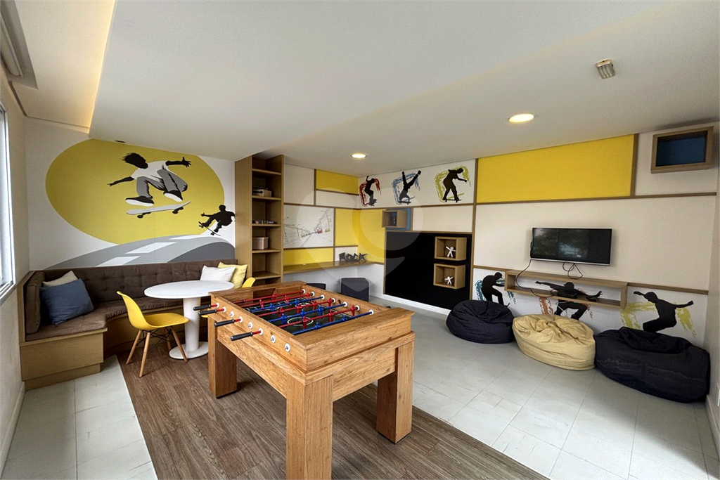 Apartamento em Santana, 2 dormitórios e 2 vagas com deposito