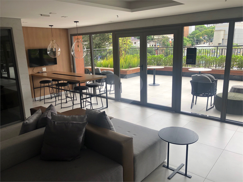 STUDIO MOBILIADO Á VENDA OU LOCAÇÃO CH[ACARA SANTO ANTÕNIO