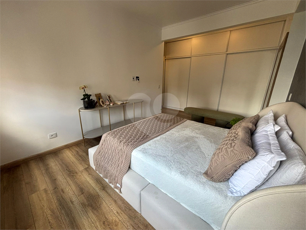 Apartamento reformado na Haddock Lobo, Jardins