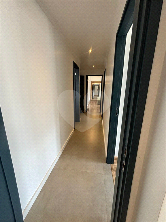 Apartamento reformado na Haddock Lobo, Jardins