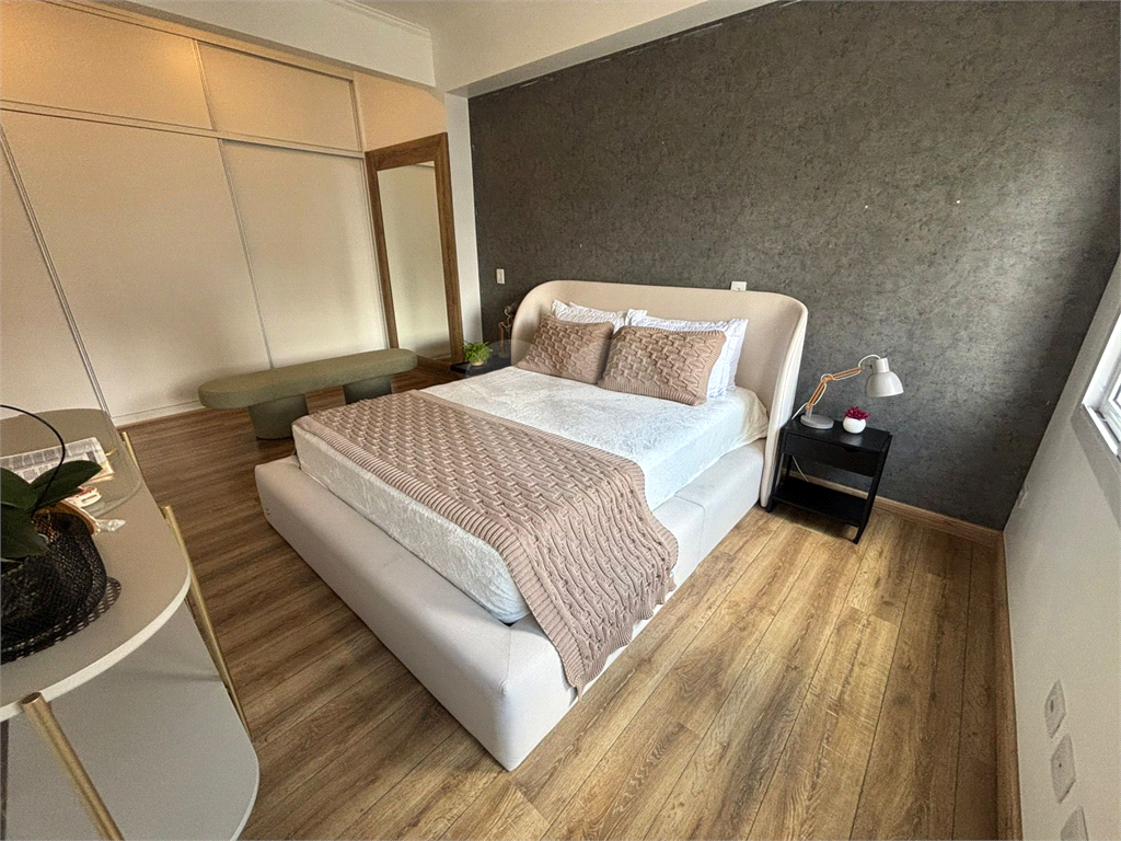 Apartamento reformado na Haddock Lobo, Jardins