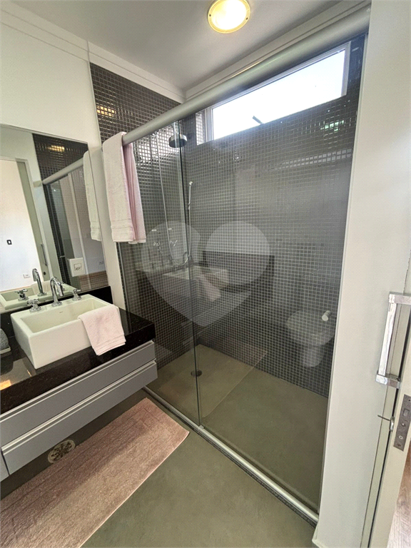 Apartamento reformado na Haddock Lobo, Jardins