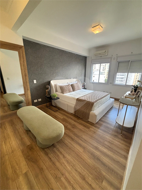 Apartamento reformado na Haddock Lobo, Jardins