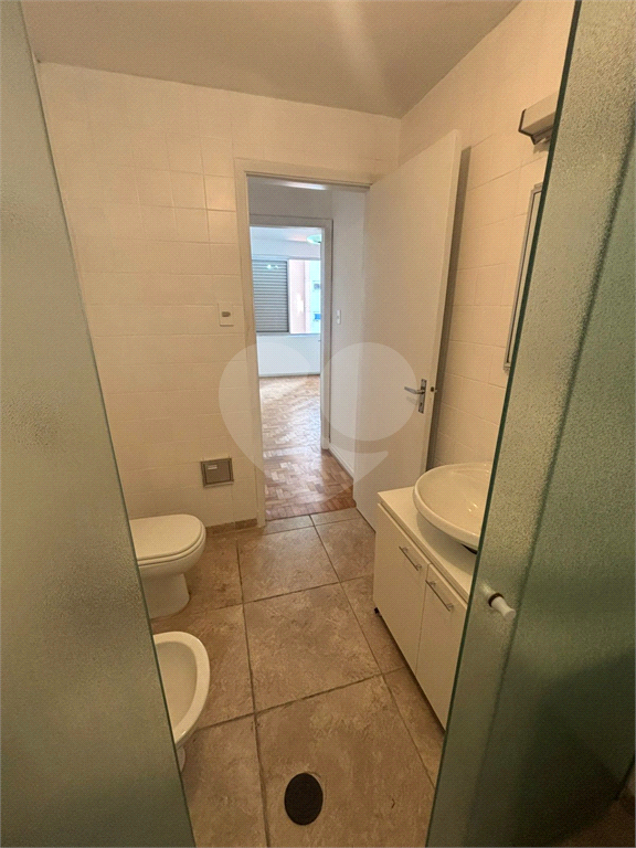 Apartamento iluminado e arejado em Pinheiros