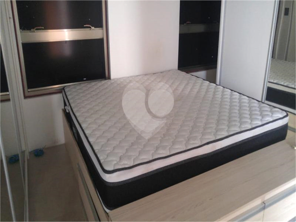 APARTAMENTO em BROOKLIN