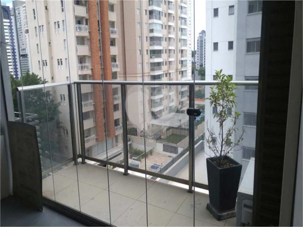 APARTAMENTO em BROOKLIN