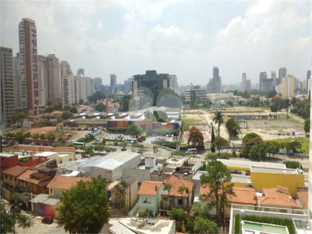 APARTAMENTO em BROOKLIN