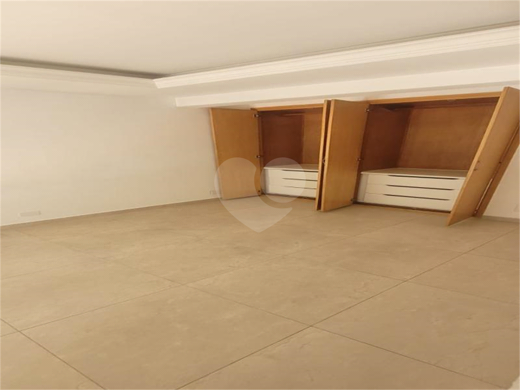 Apartamento Triplex à Venda – Excelente Localização