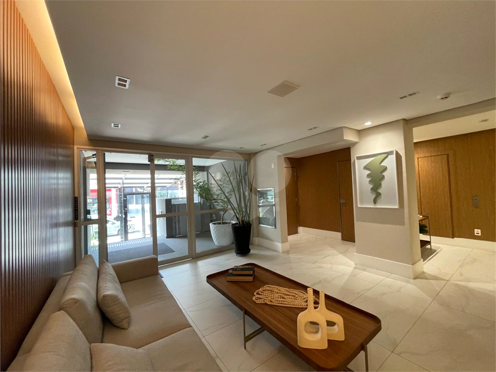 APARTAMENTO em MOEMA