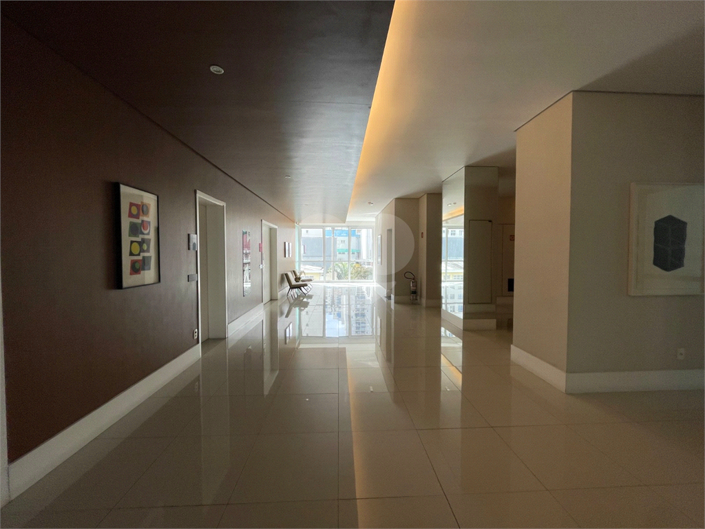 APARTAMENTO em MOEMA