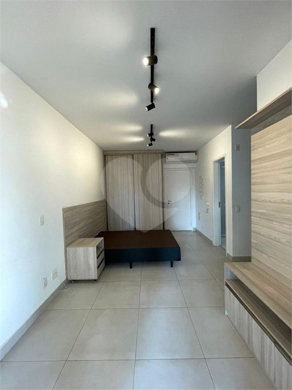 APARTAMENTO em MOEMA