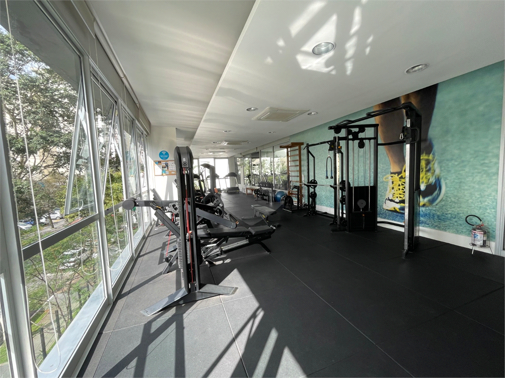 APARTAMENTO em MOEMA