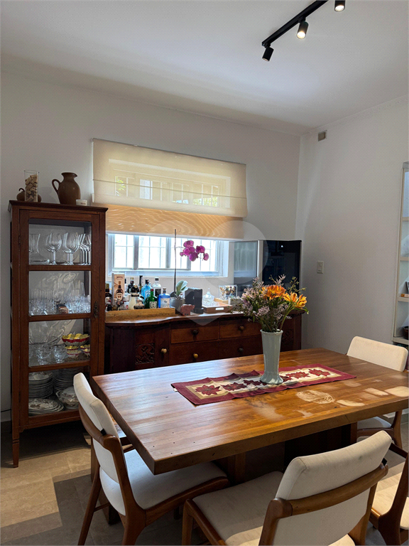 Sobrado Charmoso na Vila Mariana | 111 m² | 3 Dormitórios | Jardim Exclusivo