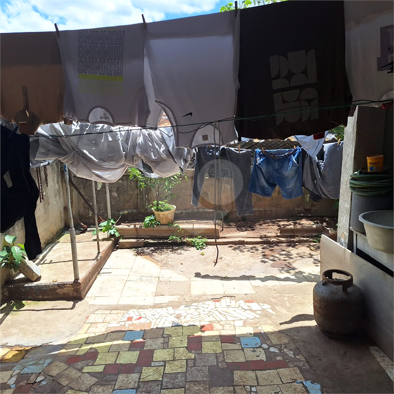 Duas casa no terreno. Otimo p familias que precisam de duas moradias.