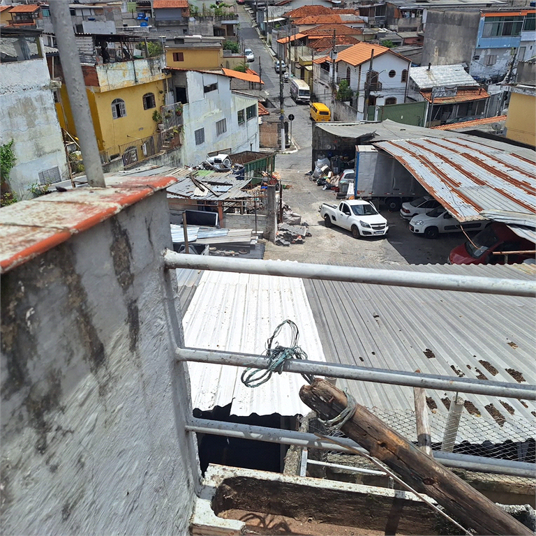 Duas casa no terreno. Otimo p familias que precisam de duas moradias.
