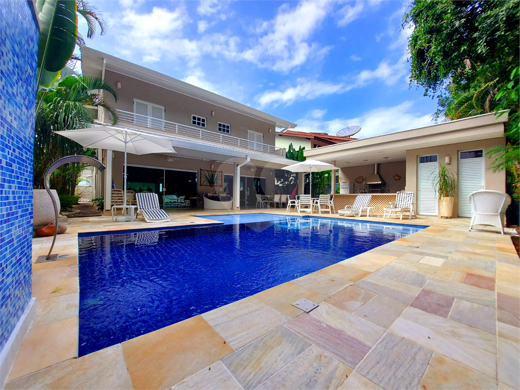 Casa de Luxo na Riviera São Lourenço Porteira Fechada