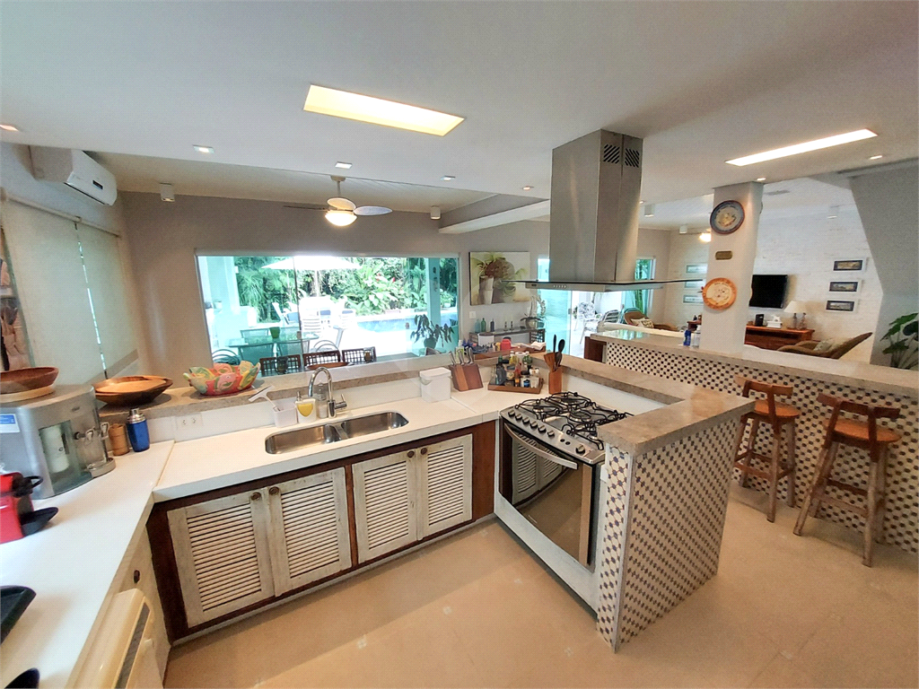 Casa de Luxo na Riviera São Lourenço Porteira Fechada