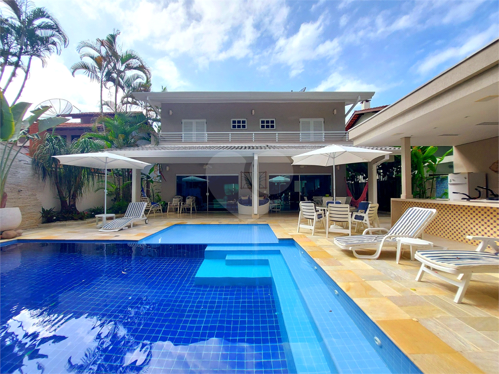 Casa de Luxo na Riviera São Lourenço Porteira Fechada