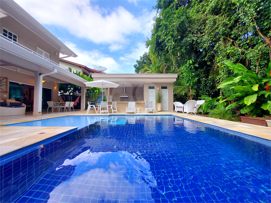 Casa de Luxo na Riviera São Lourenço Porteira Fechada