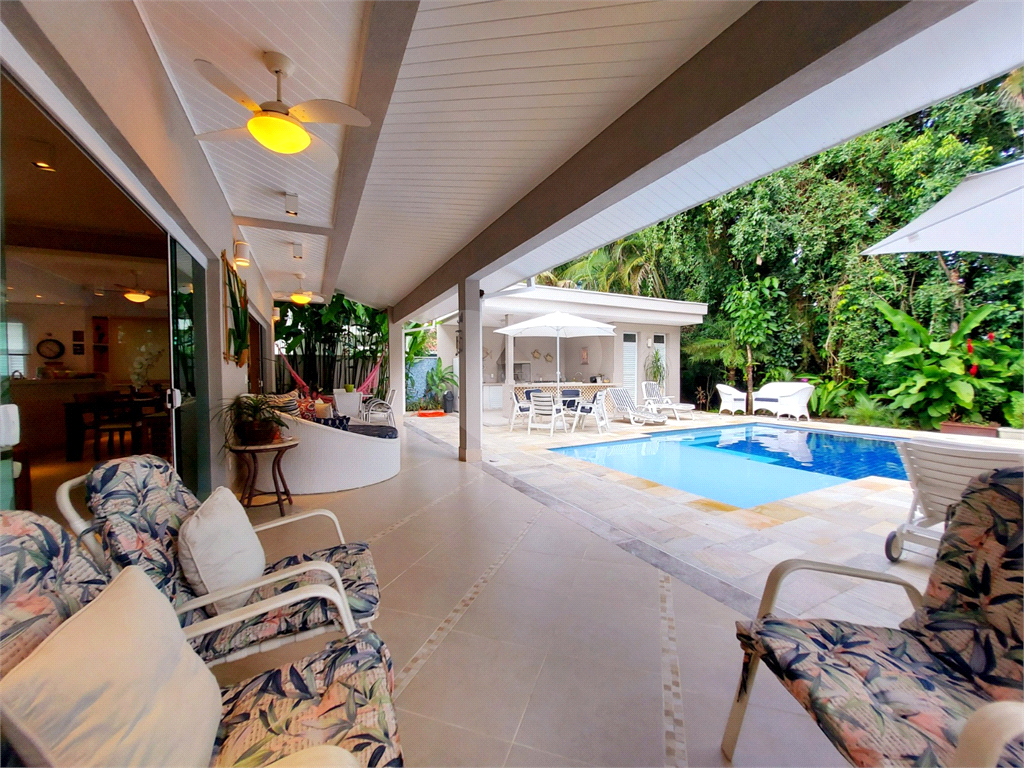 Casa de Luxo na Riviera São Lourenço Porteira Fechada