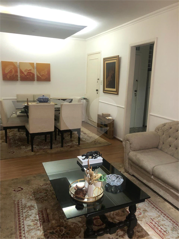 APARTAMENTO em JARDIM PAULISTA