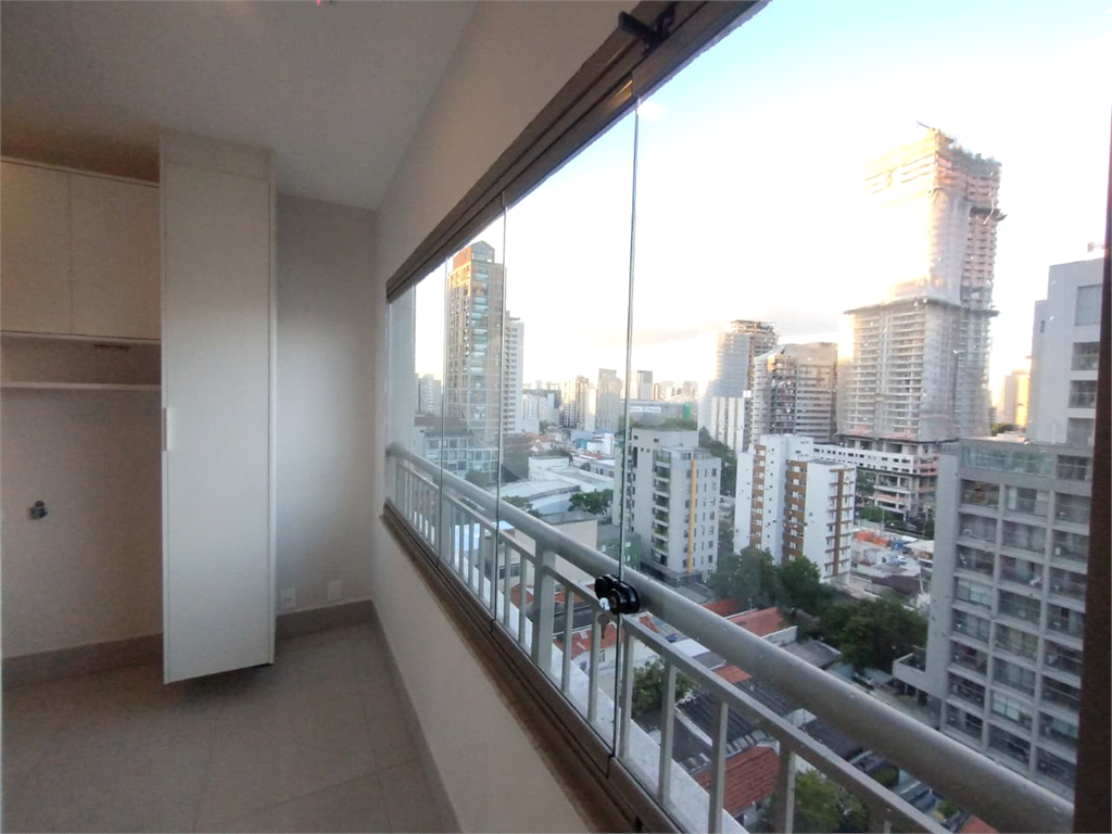 APARTAMENTO em PERDIZES