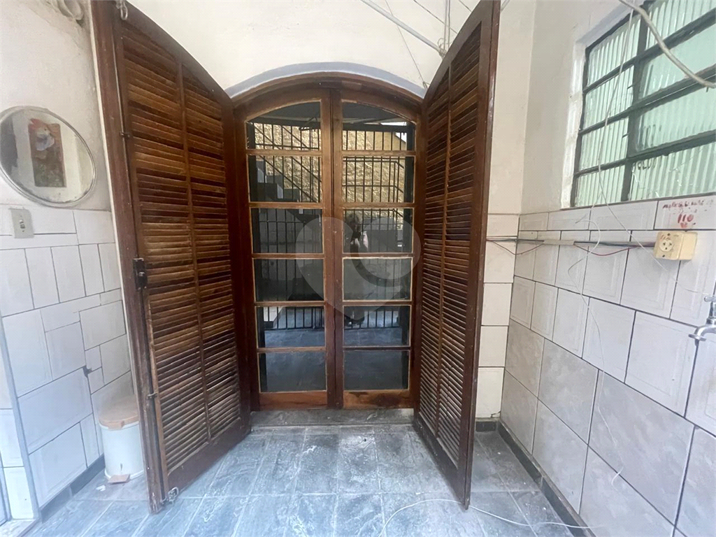 OPORTUNIDADE ÚNICA,LINDA CASA NA CASA VERDE AO LADO DO TERMINAL CASA VERDE. 